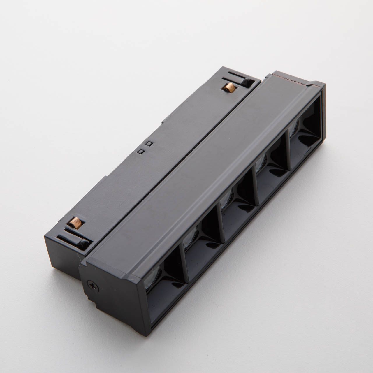 Трековый светильник Yeelight Pro S21 Recessed Magnetic Grille Light (магнитный, 5 спотов в контуре, черный)