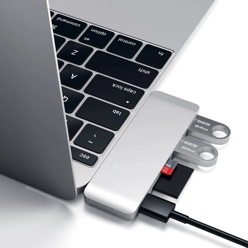 USB-хаб Satechi Type-C USB 3.0 Passthrough Hub (серебристый)