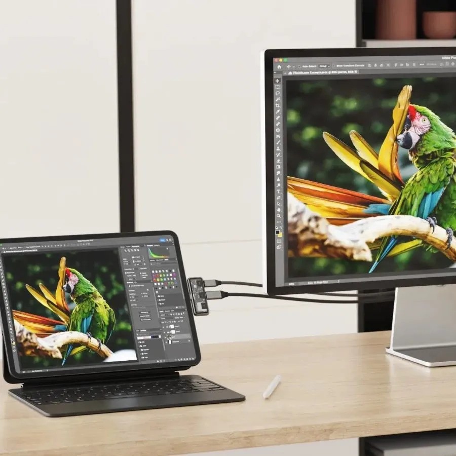 Хаб Satechi Mobile XR Hub PD with microSD (серый)