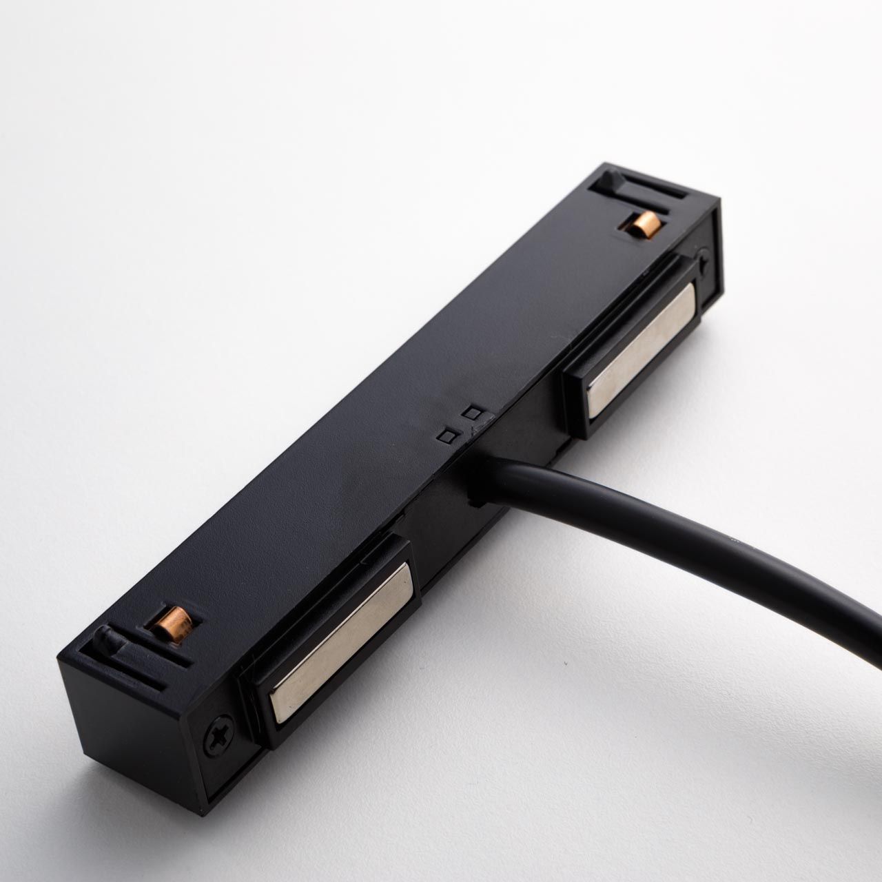 Коннектор Yeelight Pro S21 (для магнитного трека, ввод питания, черный)