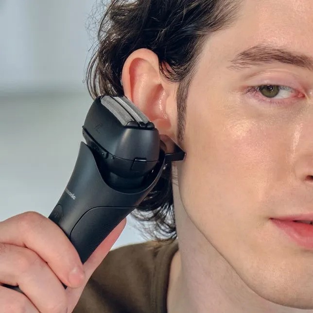 Электробритва Panasonic ES-LT2B-K751 (черный)