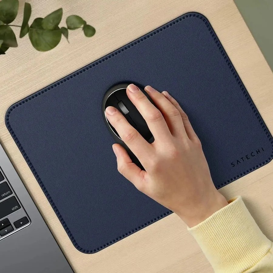Коврик для мыши Satechi Vegan-Leather Premium Desk Mat (синий)